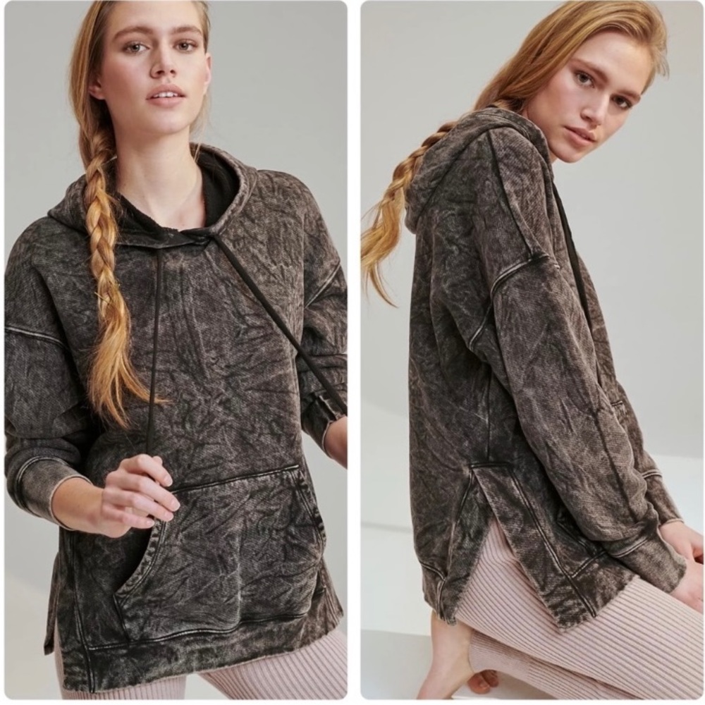 Anthropologie Oversized Hoodie Sundry Acid-Wash 90s Fleece Hoodie Vintage Wash